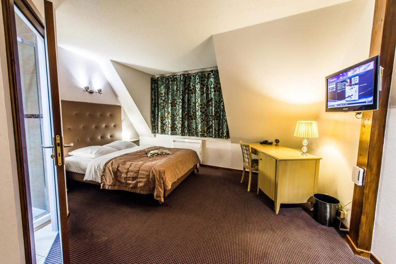 Hotel Au Lion Рибовиль Экстерьер фото